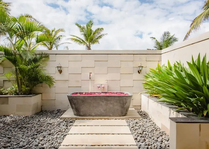Bali Mansion Hotel *
