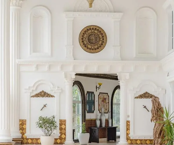 Bali Mansion Hotel *